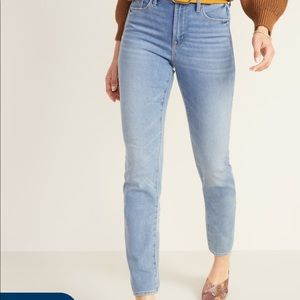 High-waisted Slim Straight Jeans